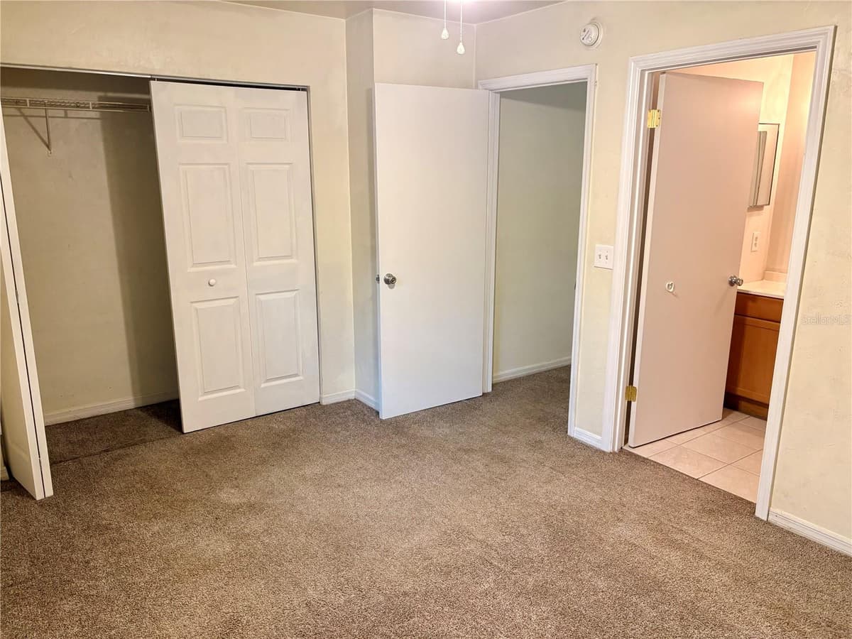 6907 44TH AVENUE — photo 14 of 17