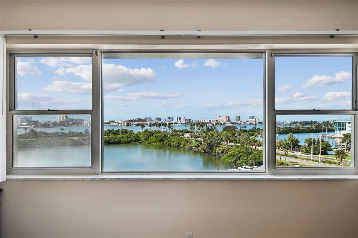 31 ISLAND WAY — photo 14 of 37