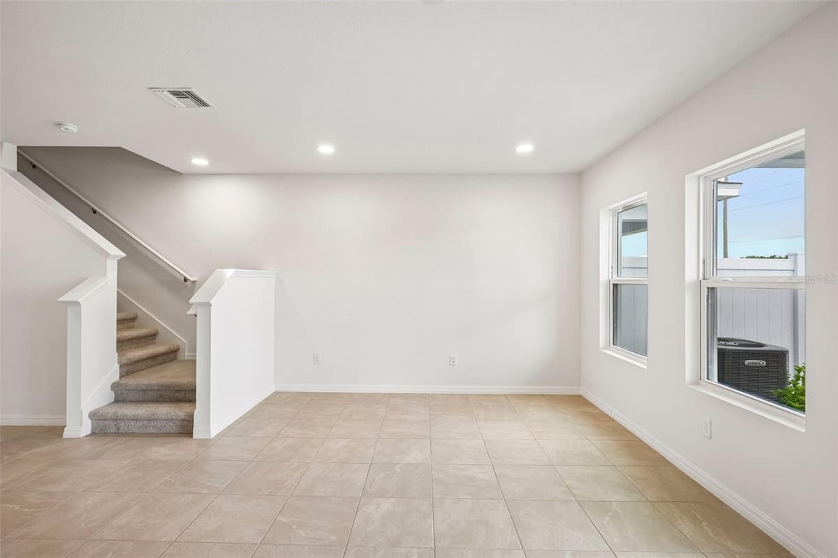6848 HOLCOMBE DOWN DRIVE — photo 13 of 42