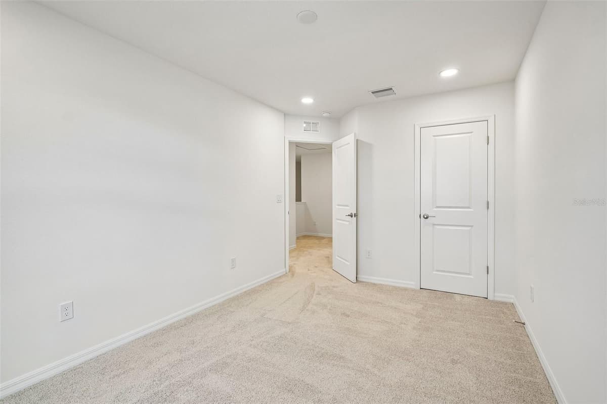 6848 HOLCOMBE DOWN DRIVE — photo 34 of 42