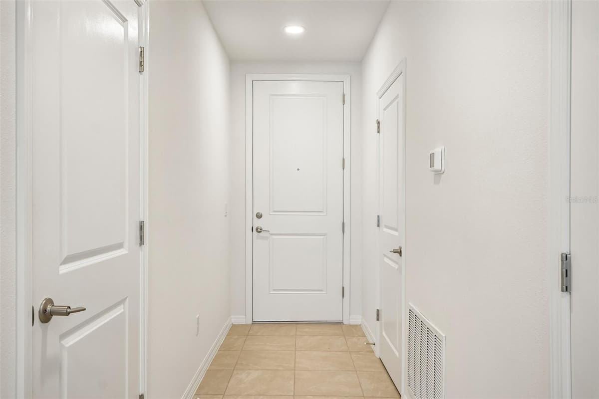 6848 HOLCOMBE DOWN DRIVE — photo 17 of 42