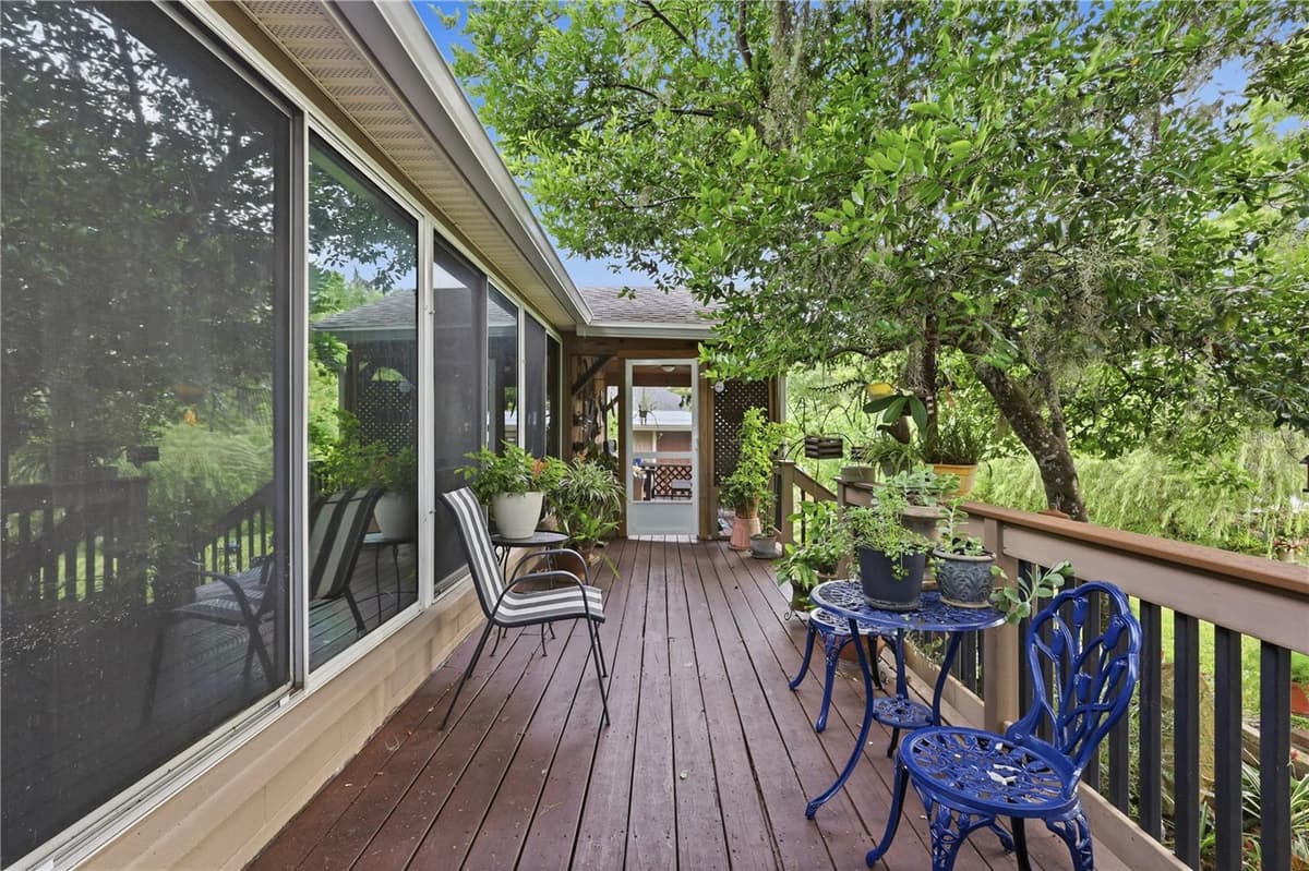 44 BONITA ROAD — photo 10 of 49