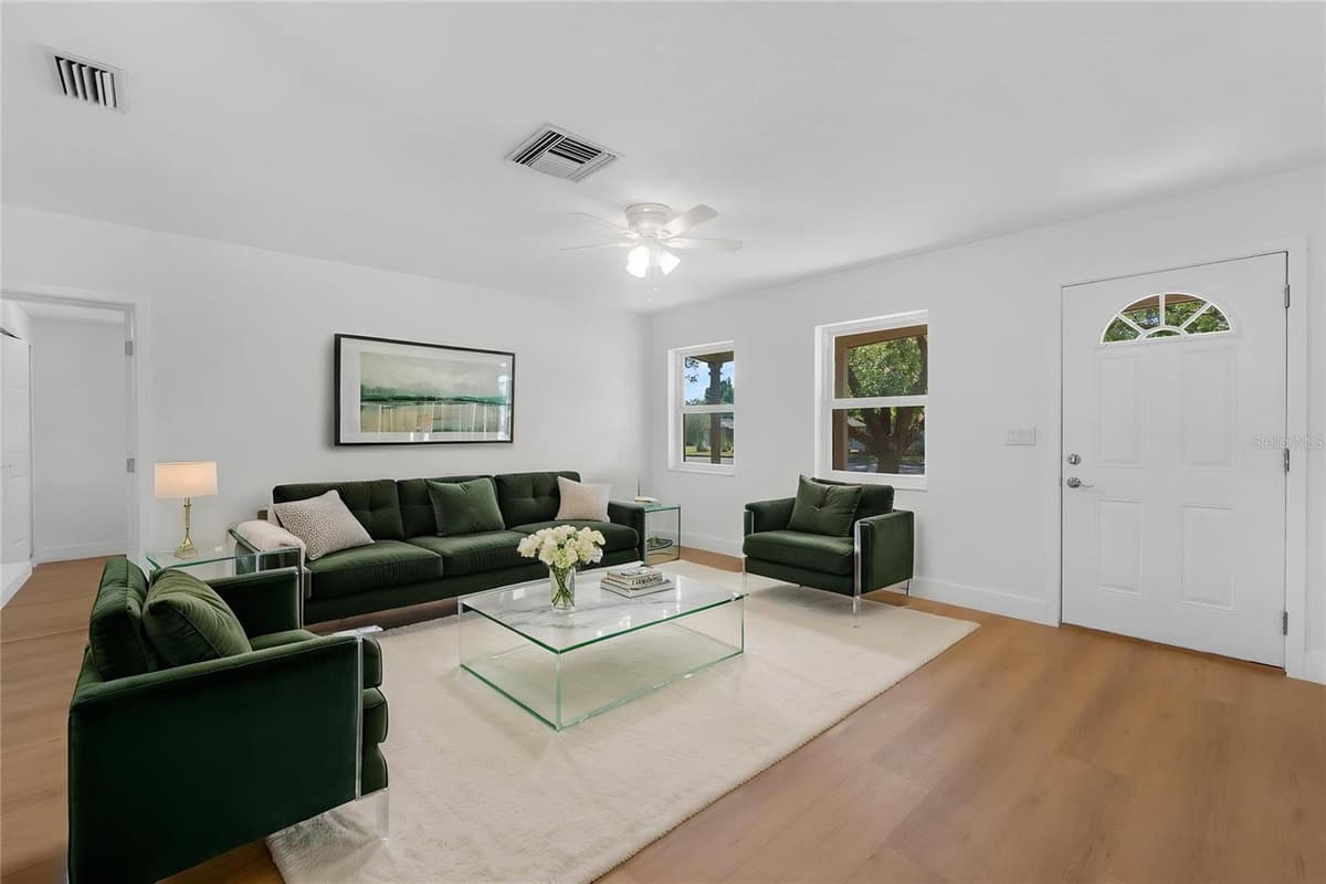 1524 PROVIDENCE BOULEVARD — photo 3 of 44