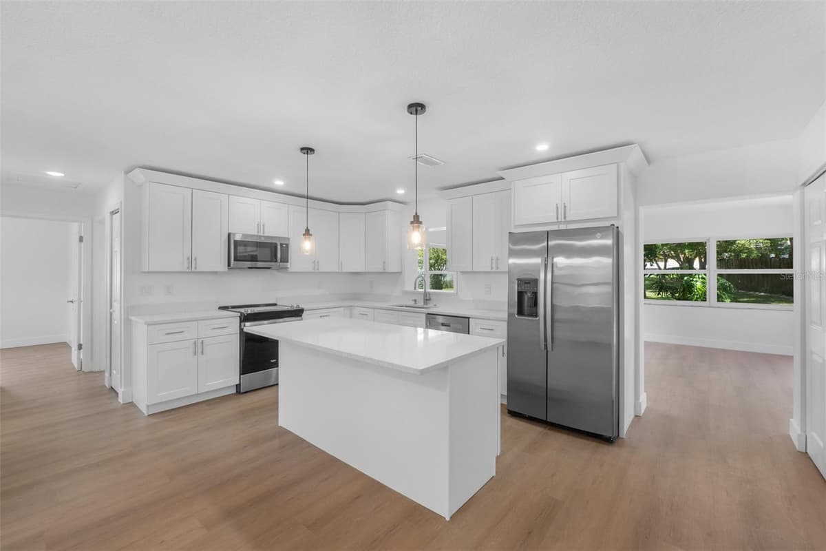 1524 PROVIDENCE BOULEVARD — photo 12 of 44