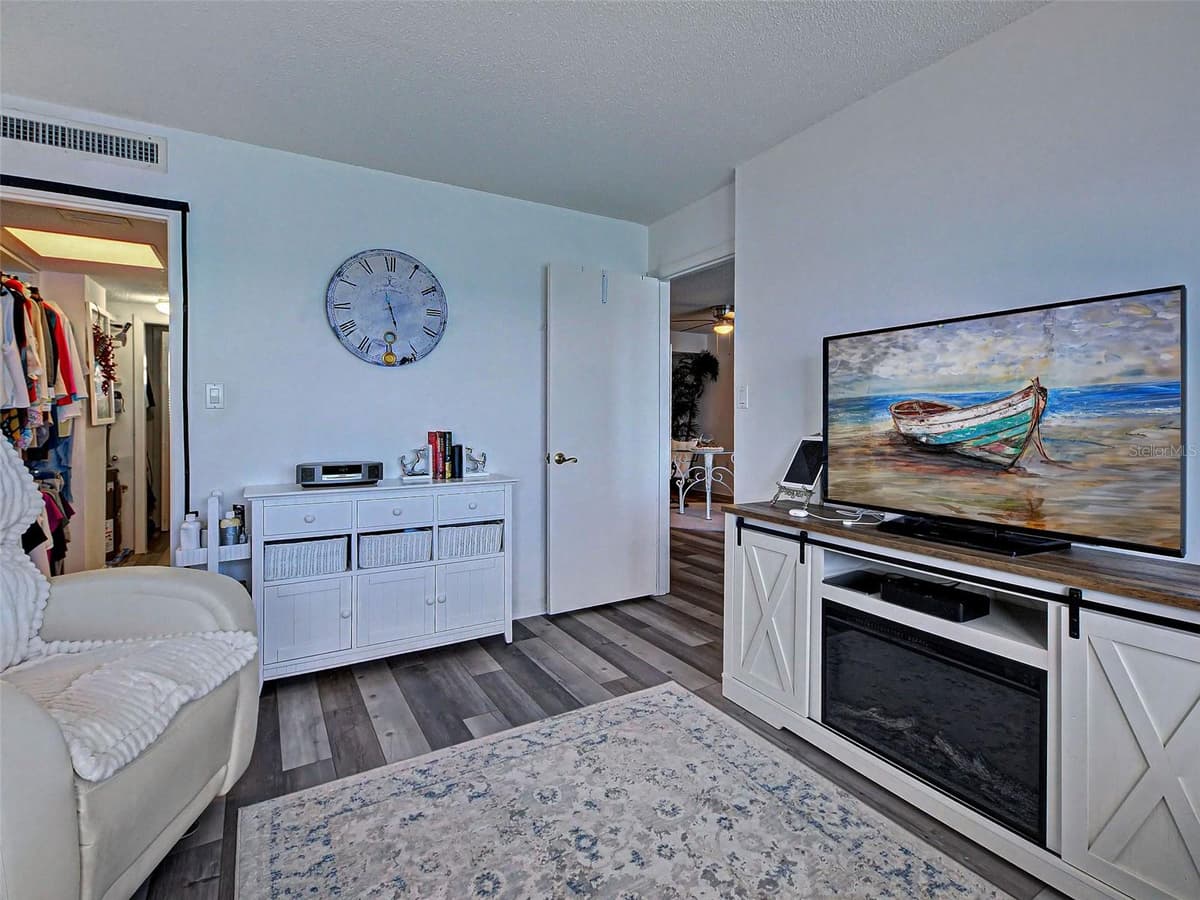 633 ALHAMBRA ROAD — photo 35 of 55