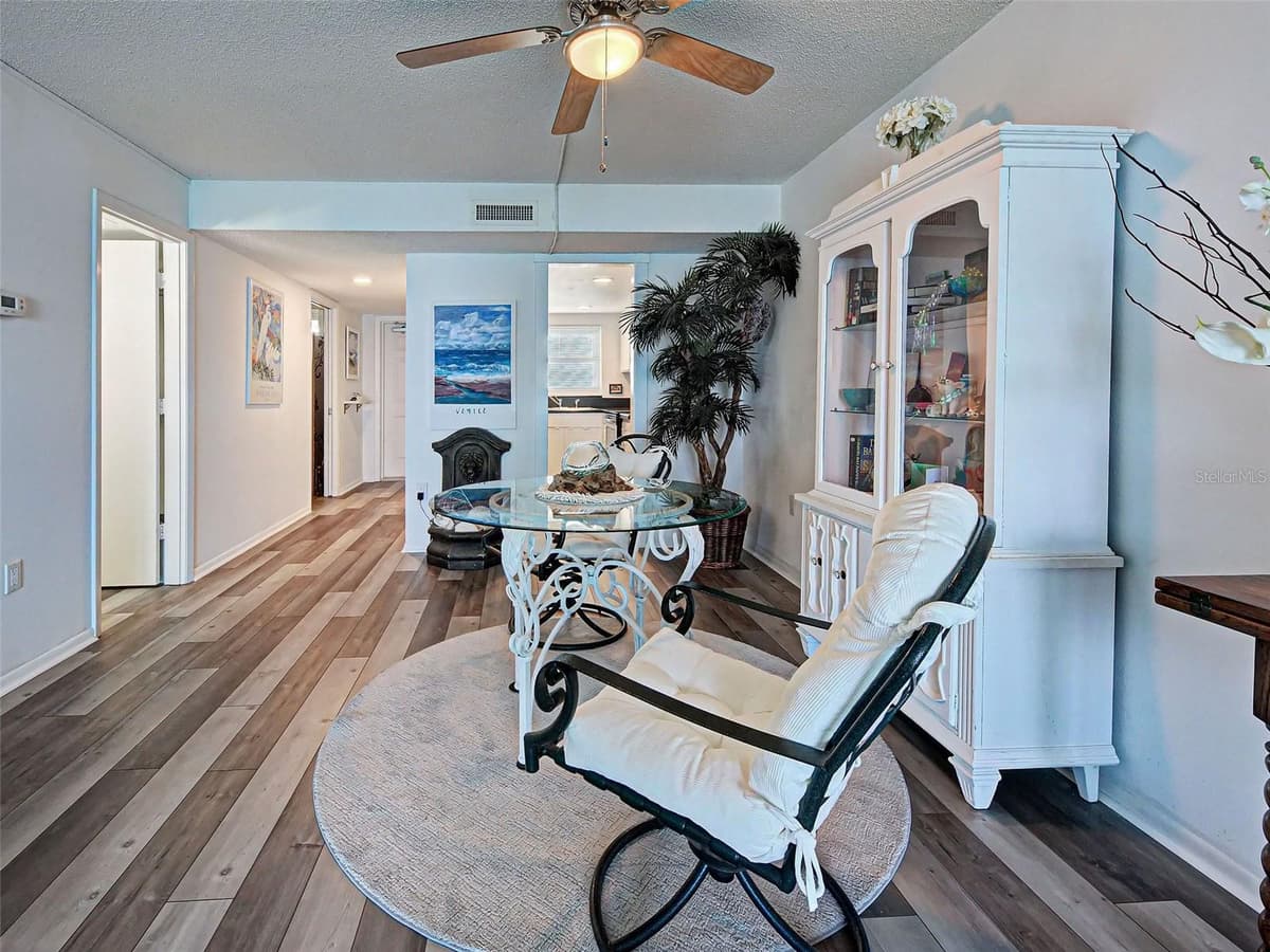 633 ALHAMBRA ROAD — photo 10 of 55