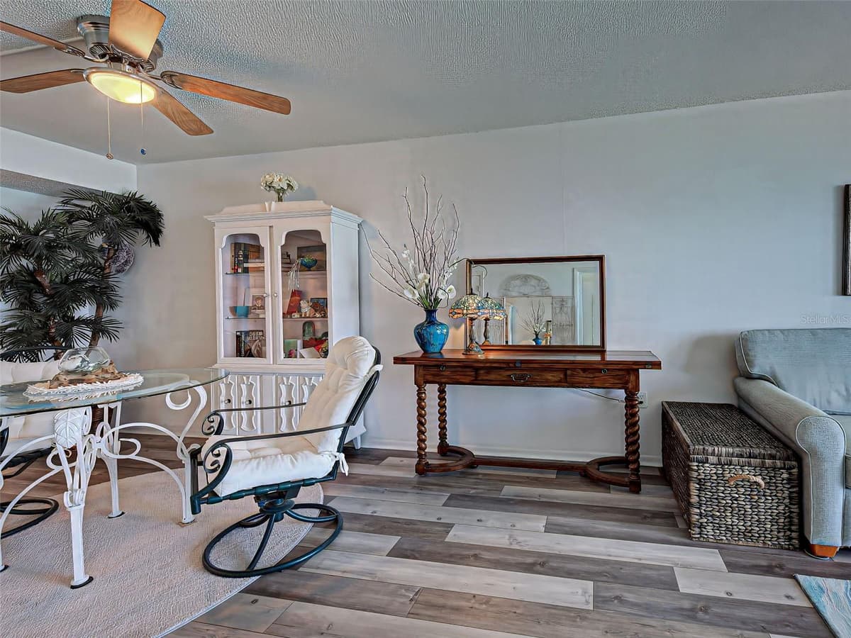 633 ALHAMBRA ROAD — photo 12 of 55