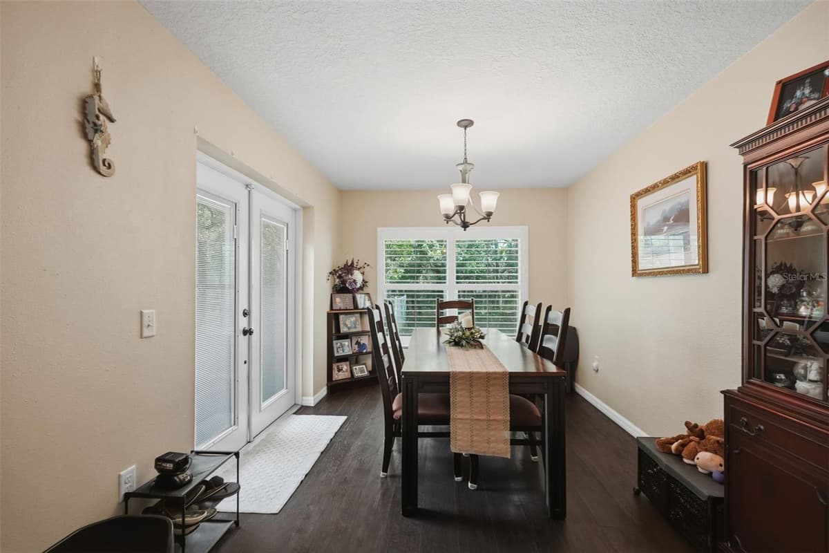 11095 FLATWOOD AVENUE — photo 16 of 39