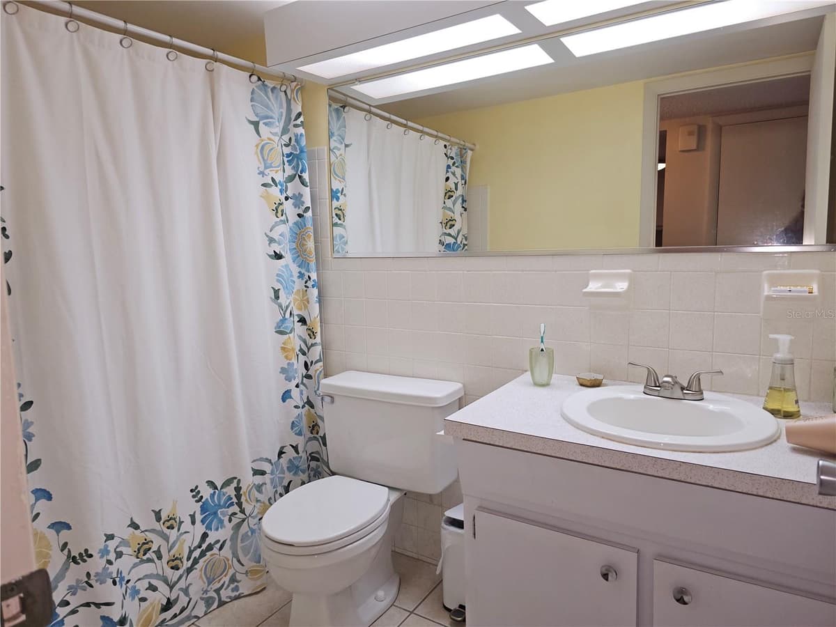 2458 COLUMBIA DRIVE — photo 25 of 76
