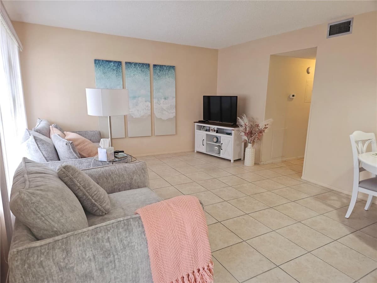 2458 COLUMBIA DRIVE — photo 3 of 76