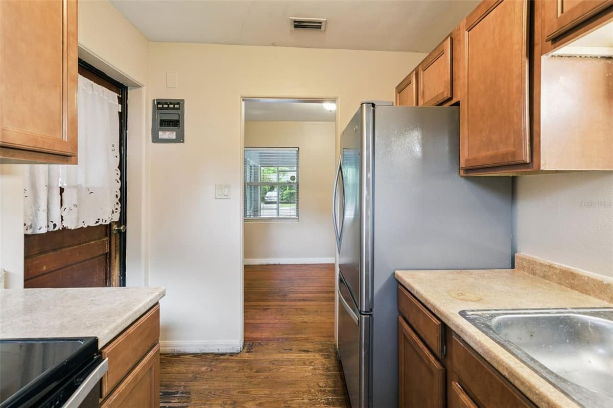 846 DRIVER AVENUE — photo 14 of 25