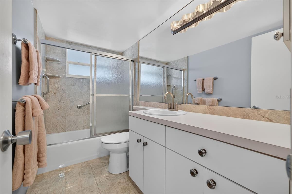 4390 EXETER DRIVE — photo 27 of 90