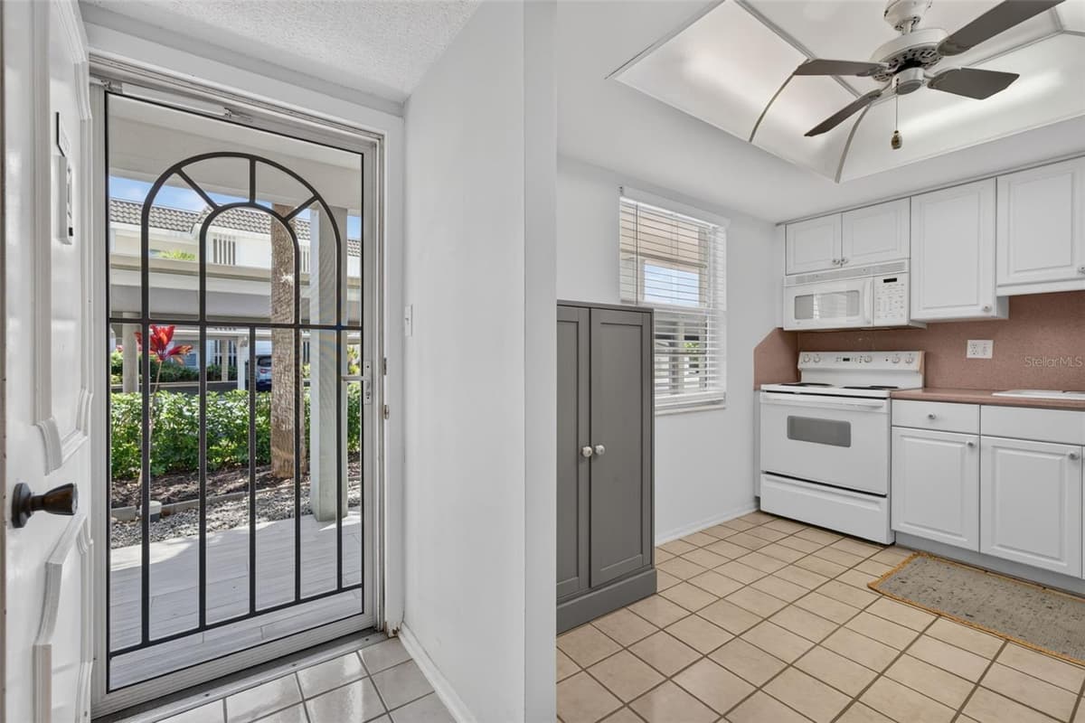 4390 EXETER DRIVE — photo 5 of 90