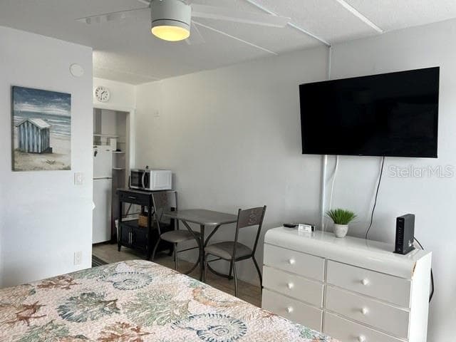 908 VILLAS DRIVE — photo 6 of 17