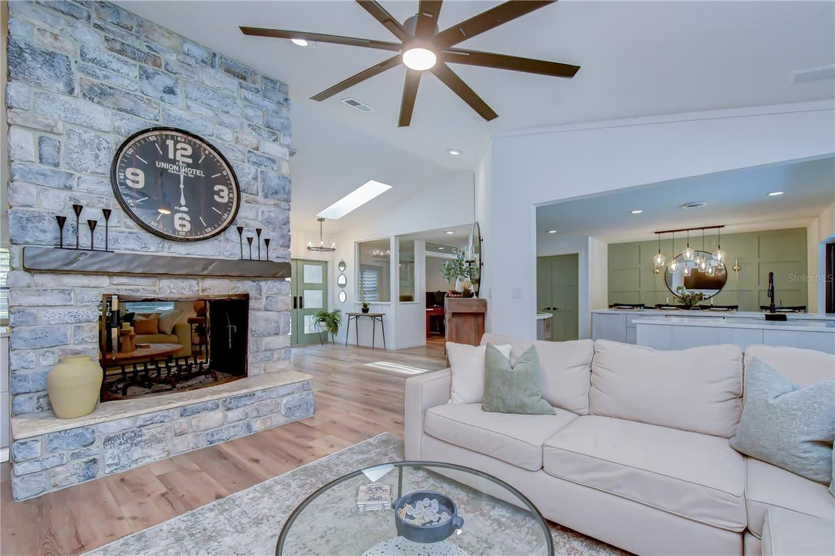 2980 BRIDLEWOOD DRIVE — photo 14 of 99