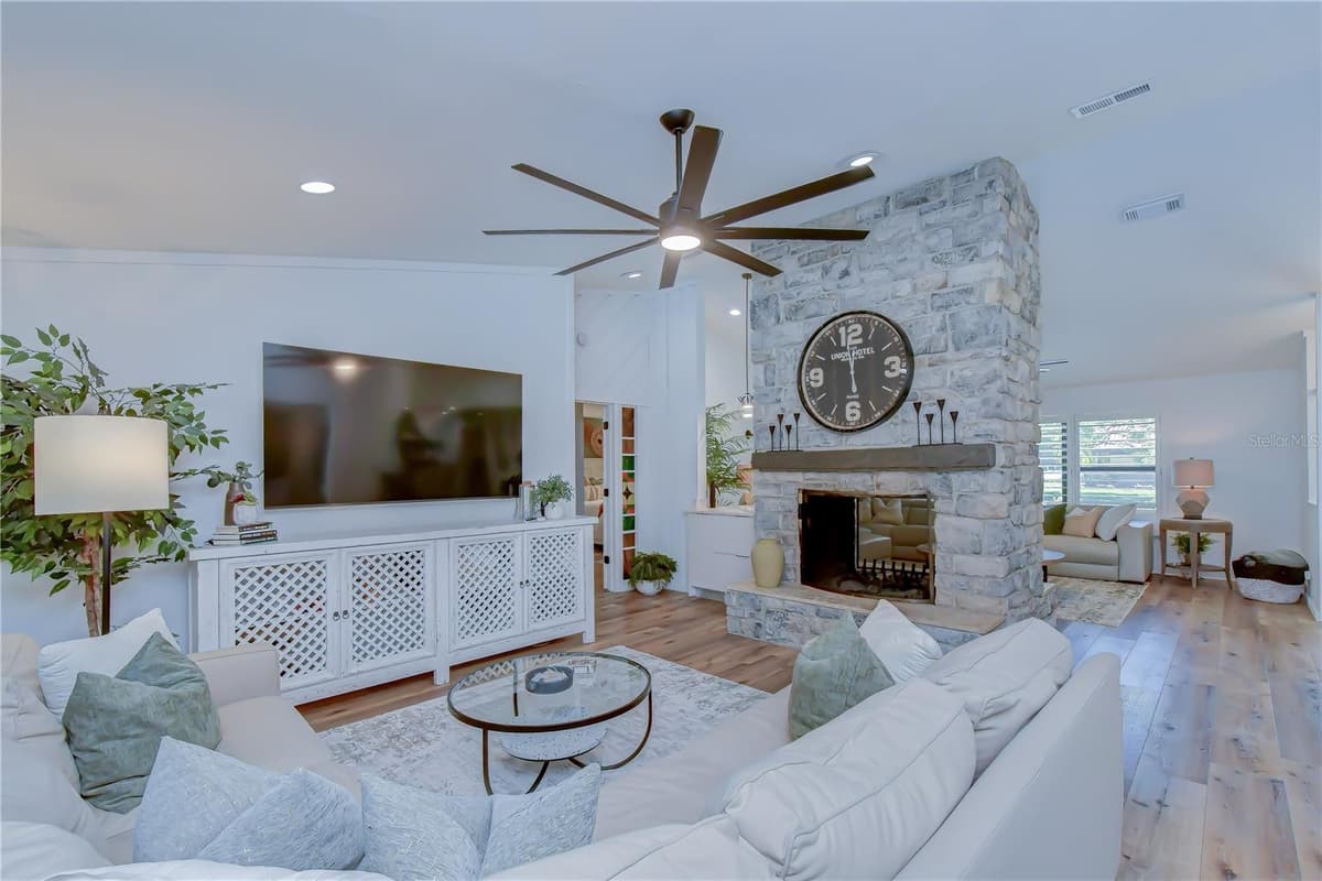 2980 BRIDLEWOOD DRIVE — photo 12 of 99