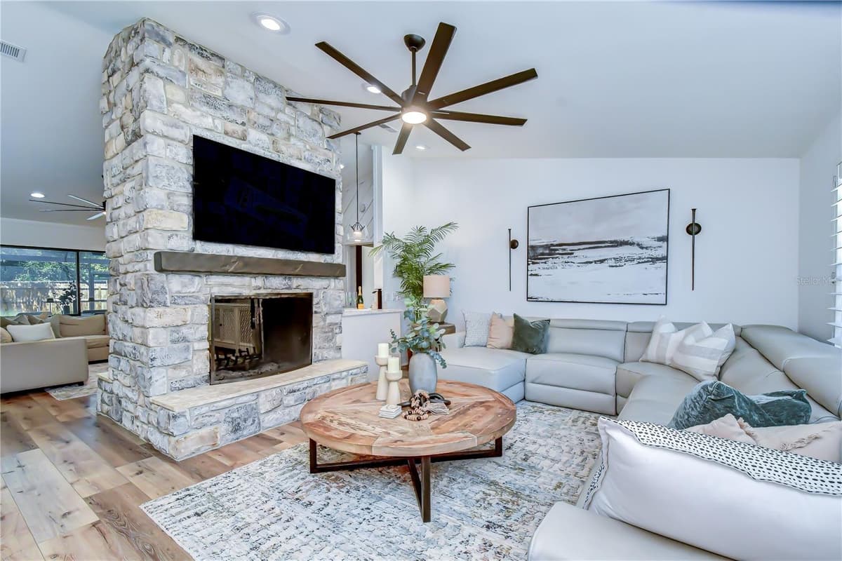 2980 BRIDLEWOOD DRIVE — photo 8 of 99