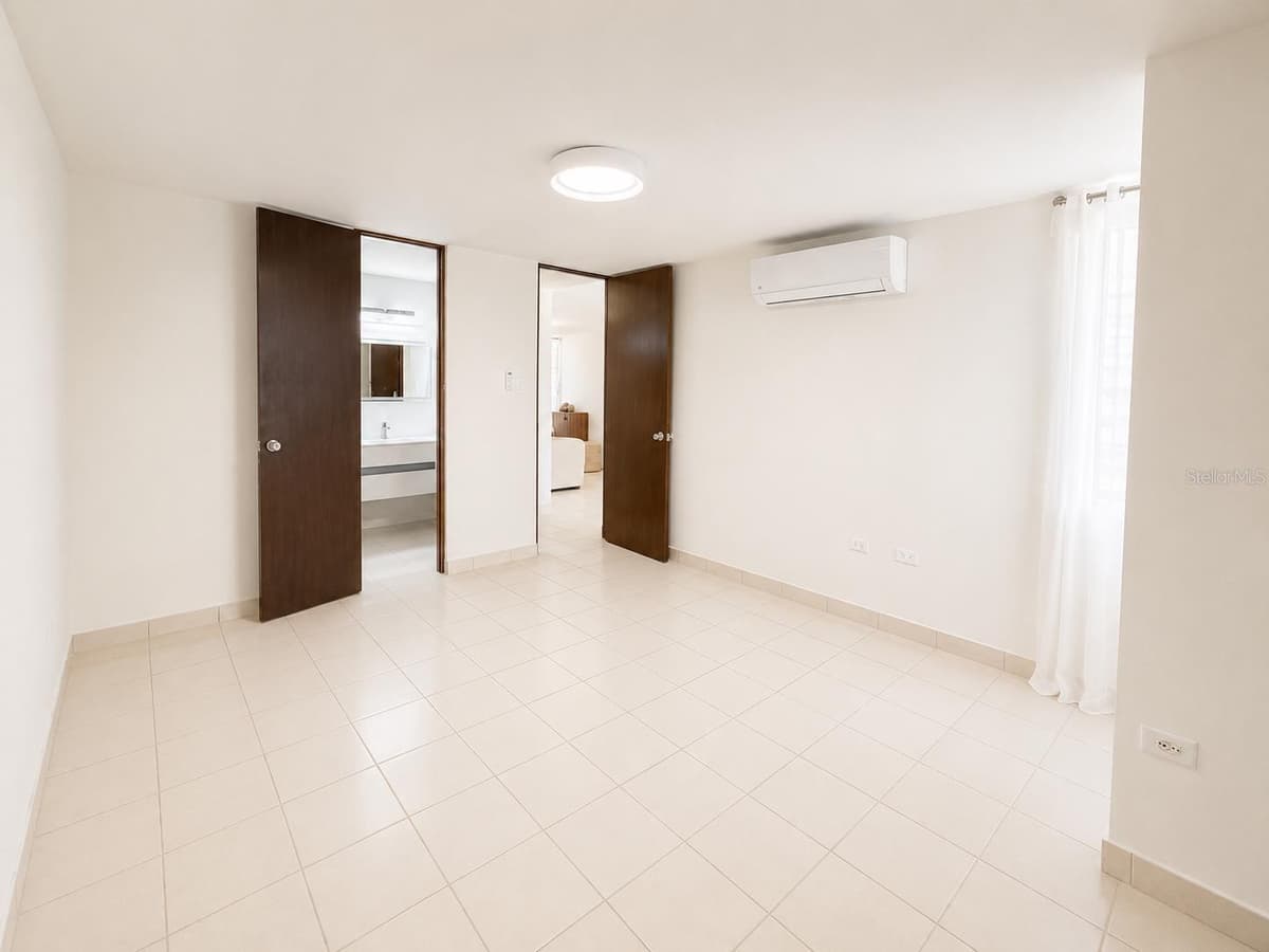 144 PLAZA VIRGEN GORDA — photo 14 of 34