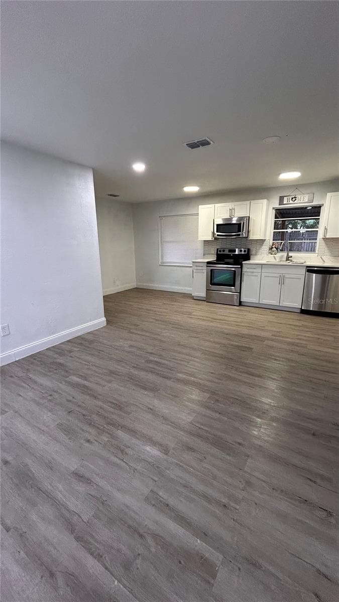519 DENSON STREET — photo 3 of 33