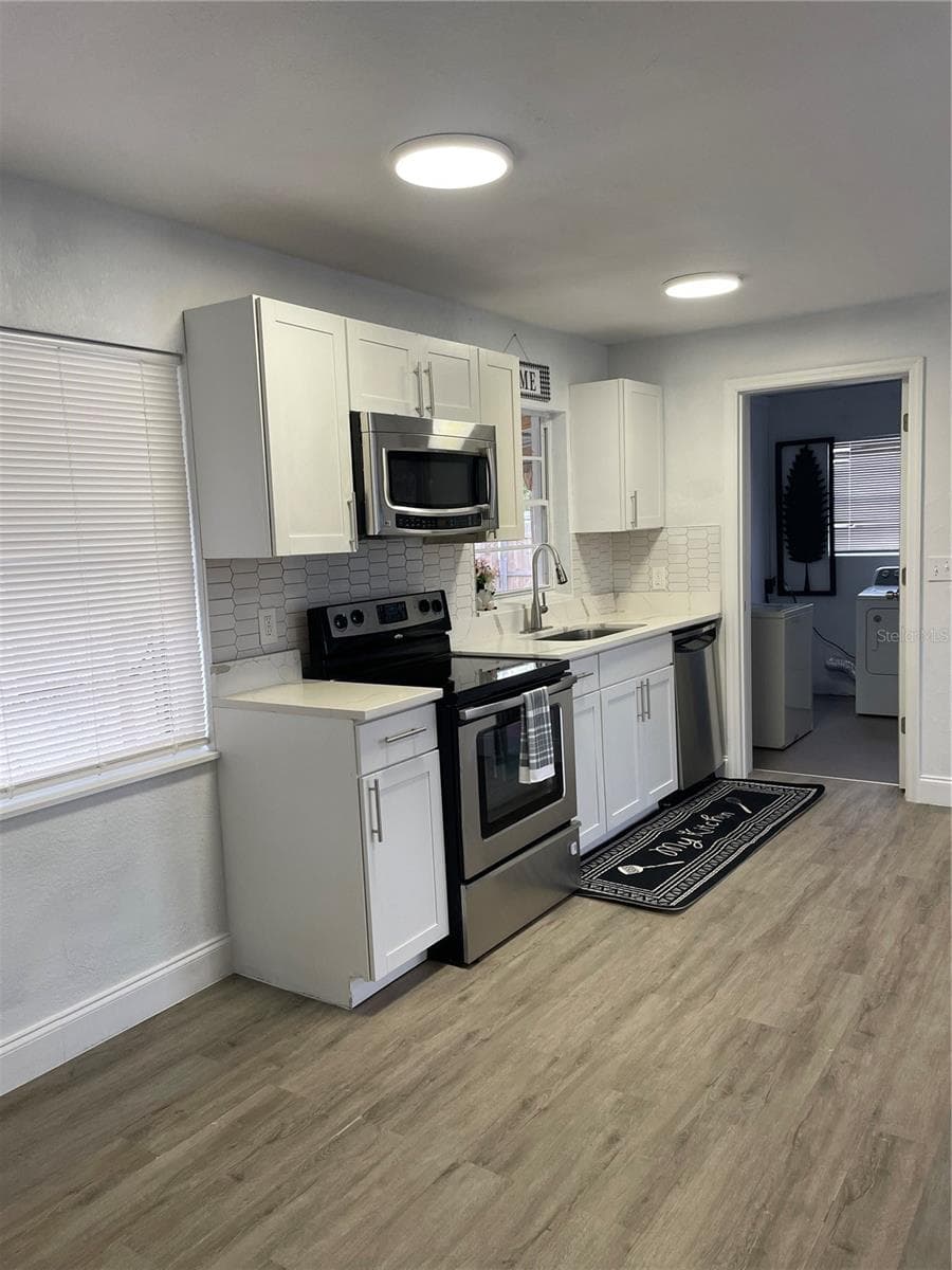 519 DENSON STREET — photo 5 of 33