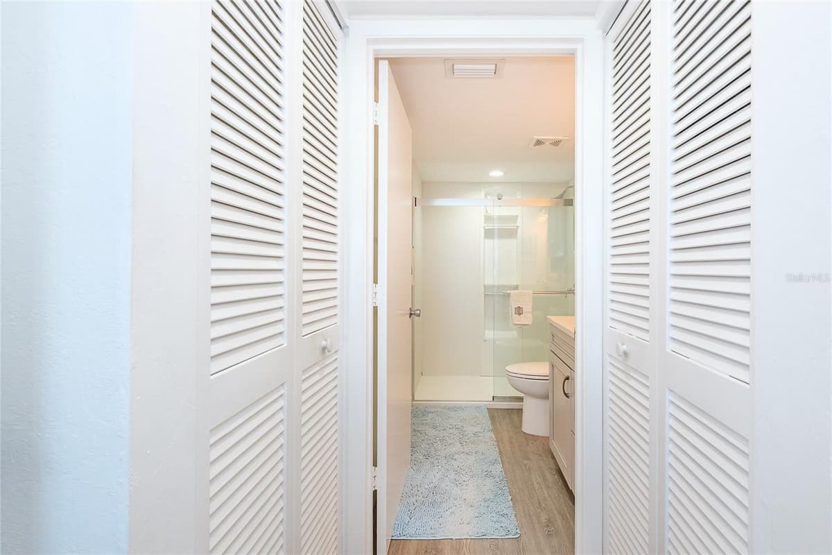 7462 PALM ISLAND DRIVE — photo 24 of 42