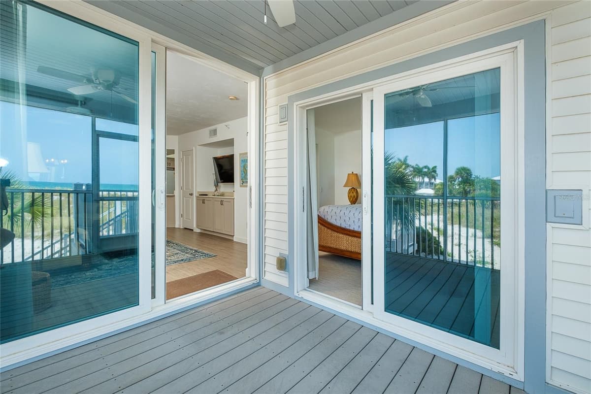 7462 PALM ISLAND DRIVE — photo 17 of 42