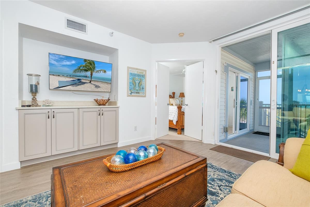 7462 PALM ISLAND DRIVE — photo 16 of 42
