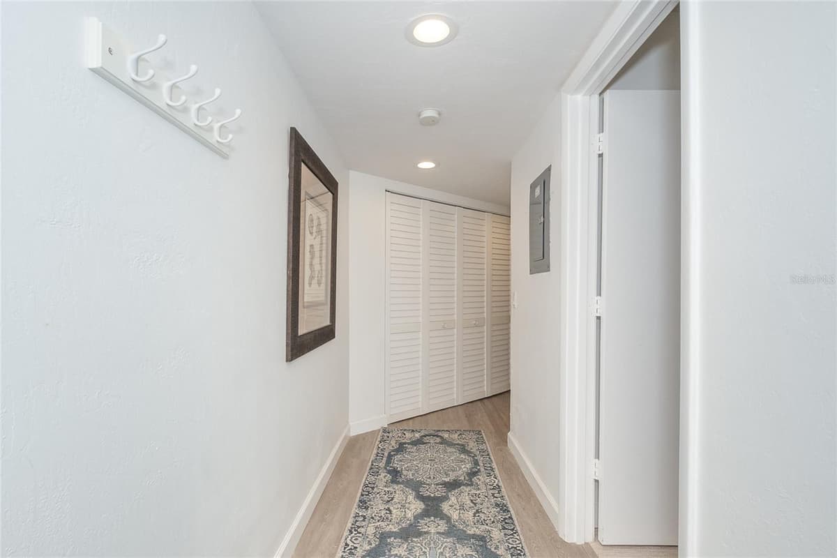 7462 PALM ISLAND DRIVE — photo 6 of 42