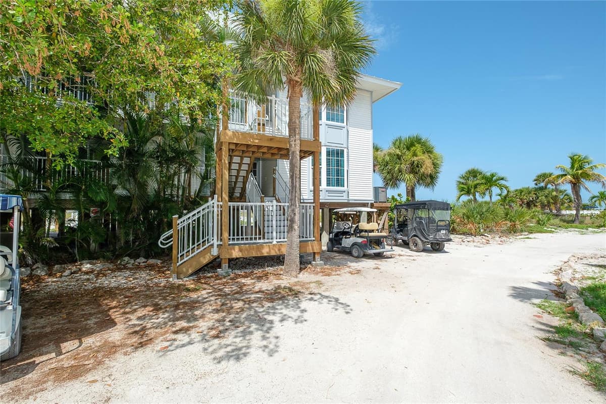 7462 PALM ISLAND DRIVE — photo 3 of 42
