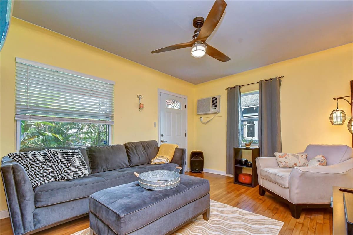 850 22ND AVENUE — photo 4 of 30