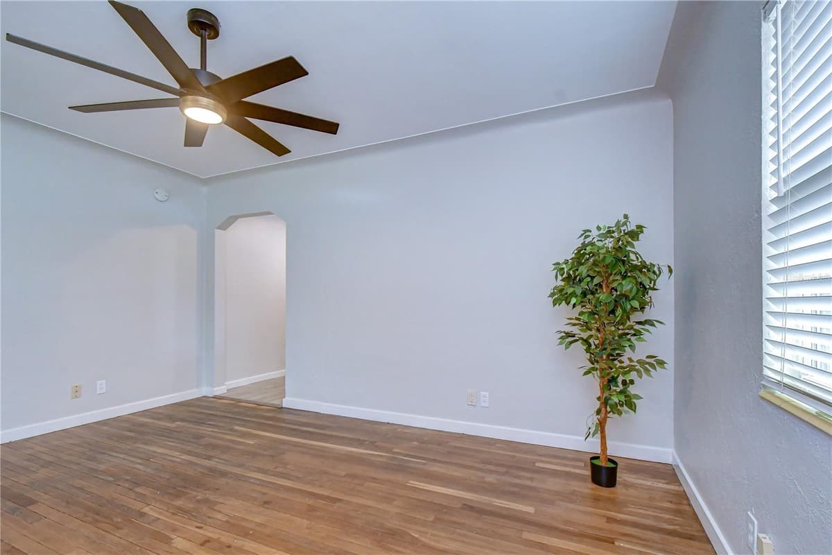 850 22ND AVENUE — photo 17 of 30