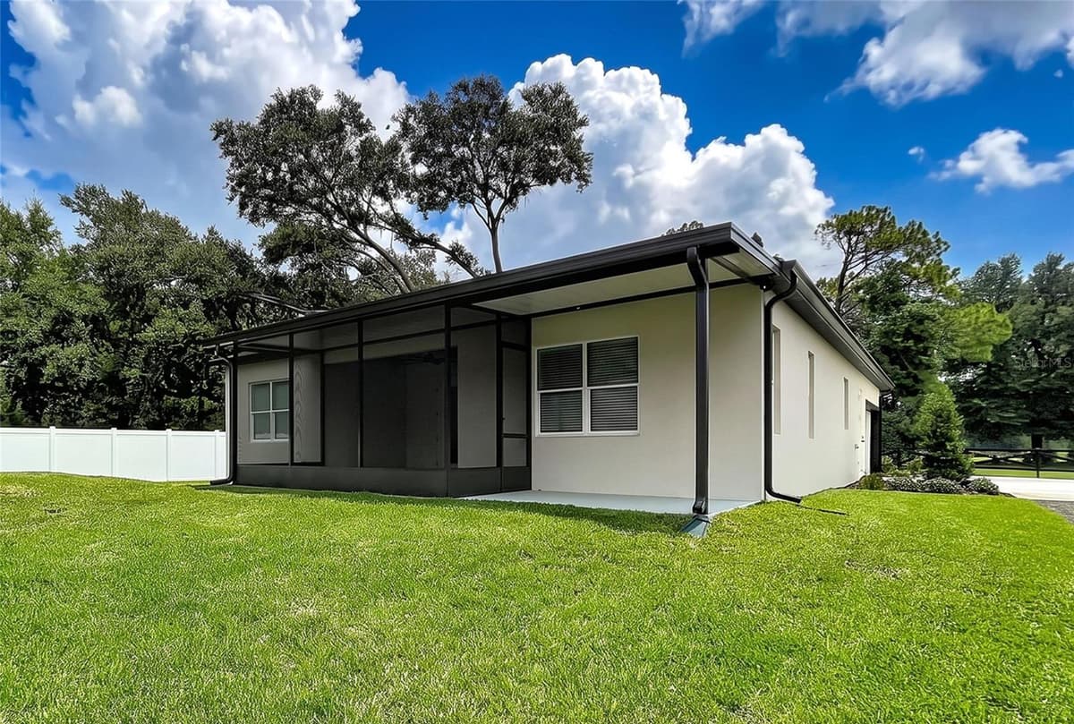 8308 GIBSON OAKS DRIVE — photo 4 of 41