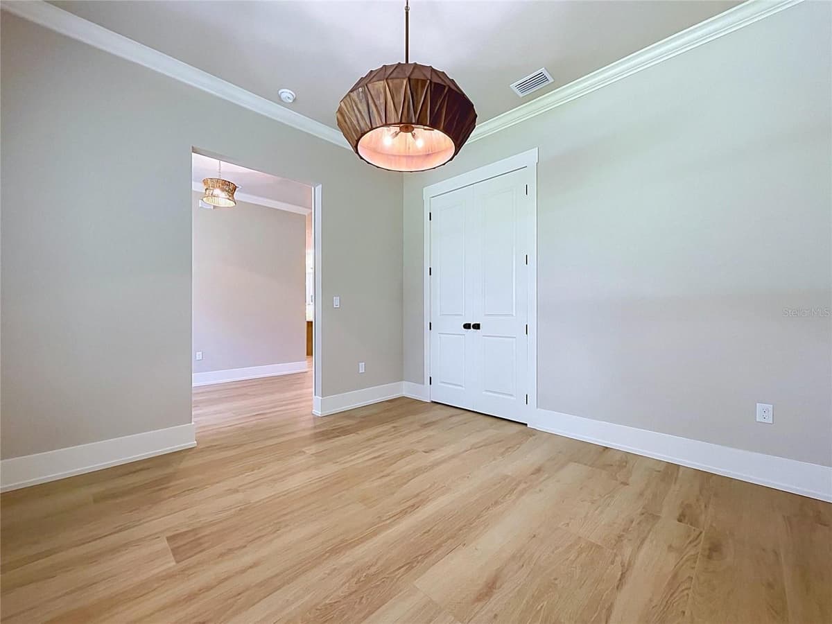 8308 GIBSON OAKS DRIVE — photo 9 of 41