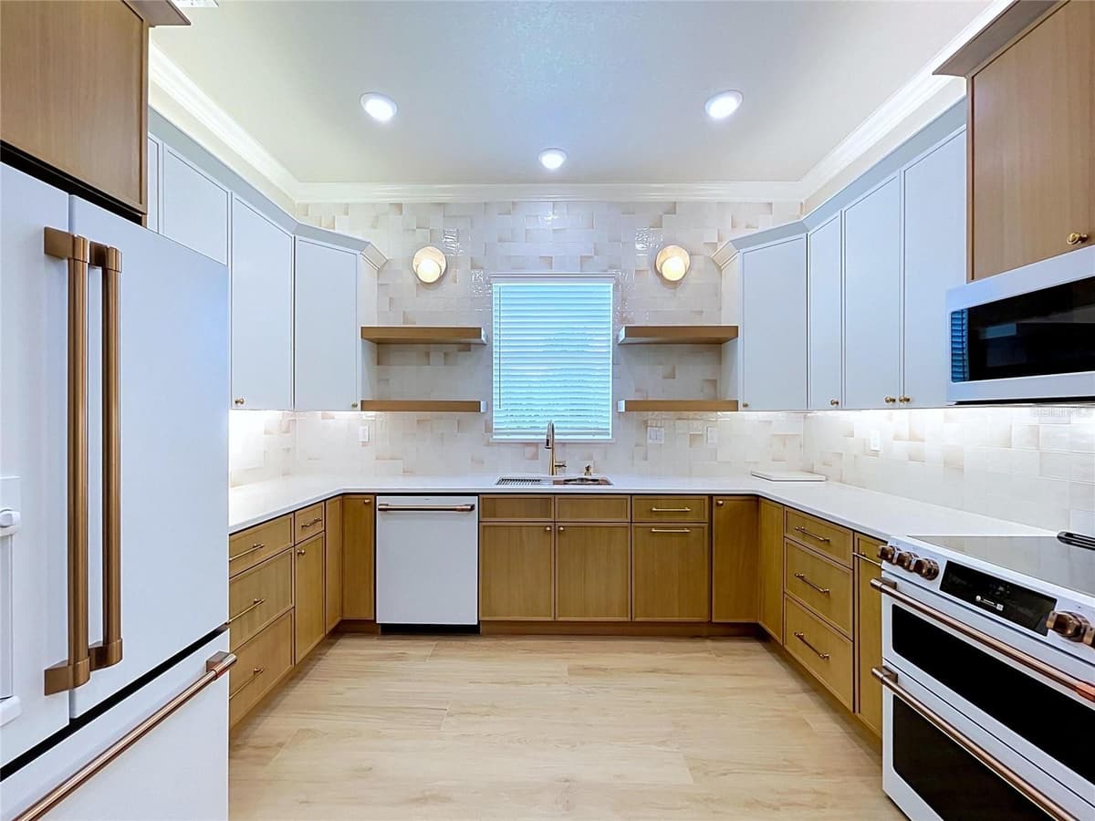 8308 GIBSON OAKS DRIVE — photo 15 of 41