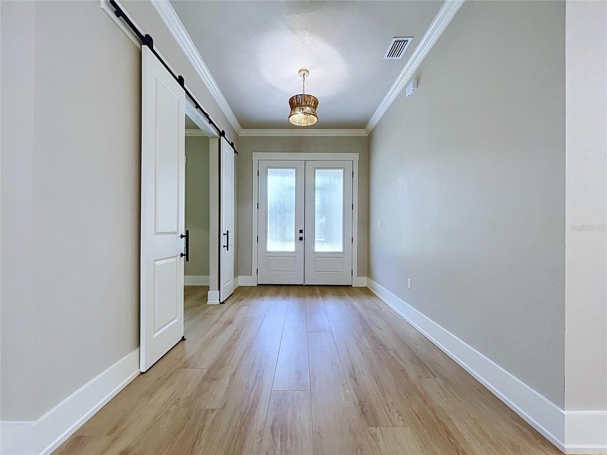 8308 GIBSON OAKS DRIVE — photo 7 of 41