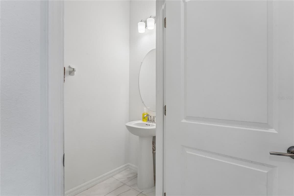 13636 STEVENSON LANE — photo 42 of 76