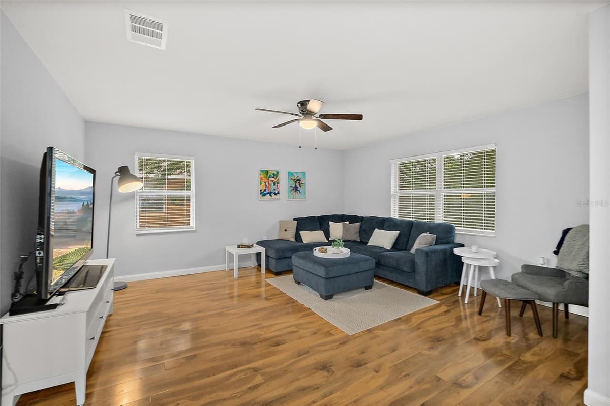 4600 MOODY BOULEVARD — photo 8 of 42