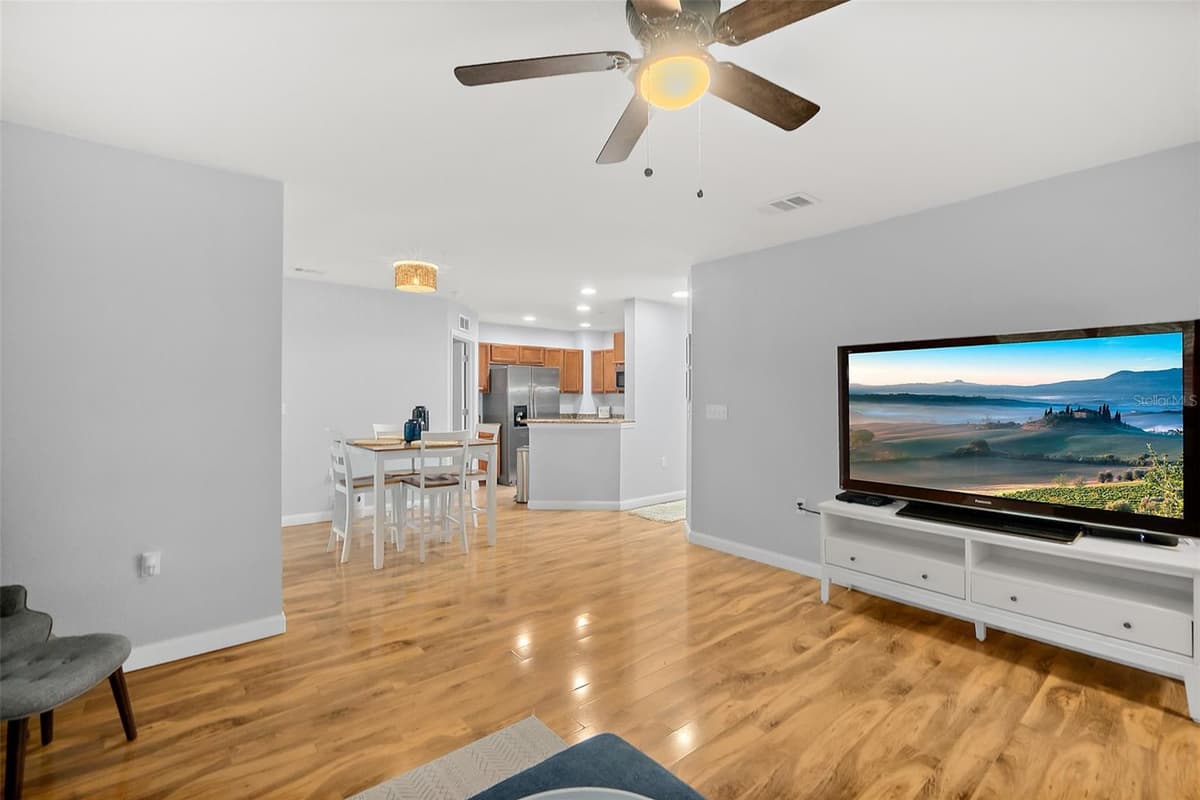 4600 MOODY BOULEVARD — photo 10 of 42