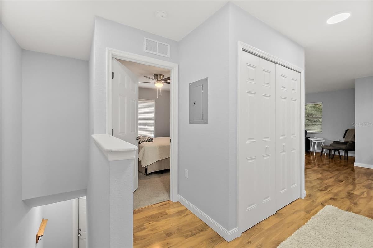 4600 MOODY BOULEVARD — photo 4 of 42