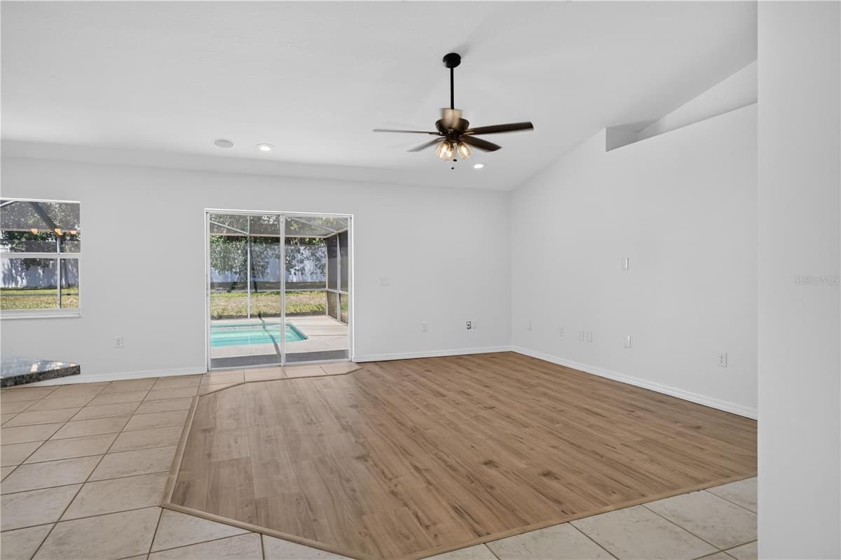 6035 HILLSIDE HEIGHTS DRIVE — photo 10 of 36