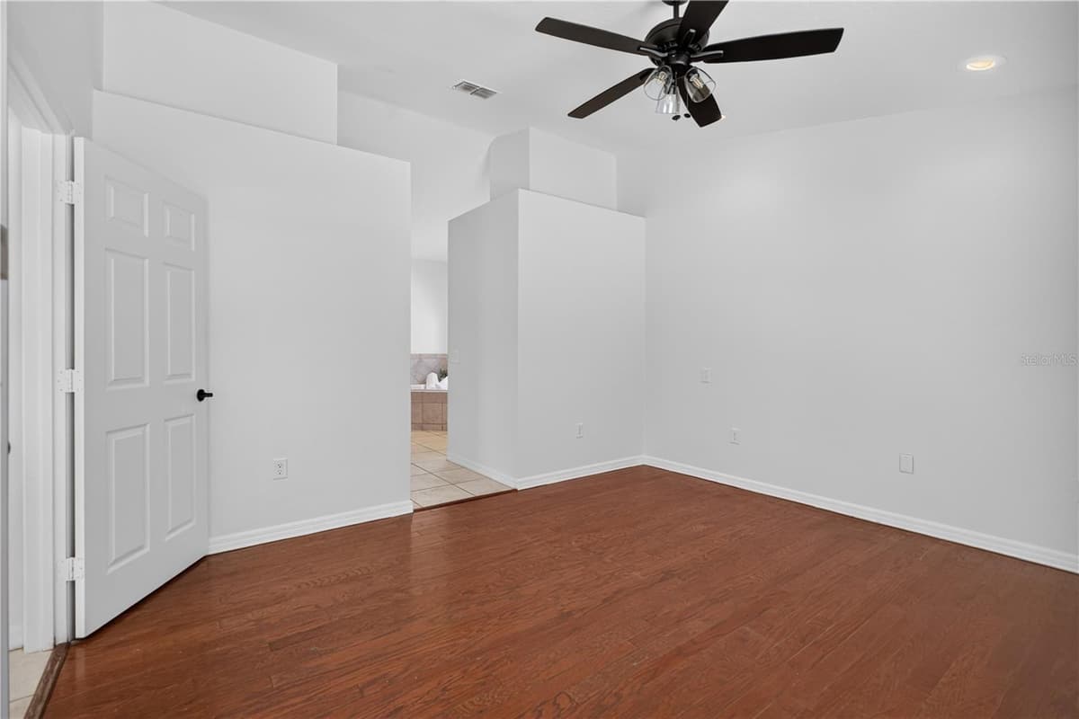 6035 HILLSIDE HEIGHTS DRIVE — photo 15 of 36