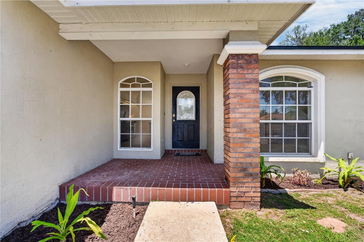 6035 HILLSIDE HEIGHTS DRIVE — photo 3 of 36