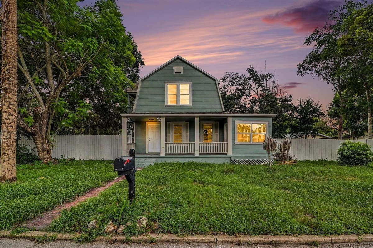 1515 INDIANA AVENUE — photo 1 of 26