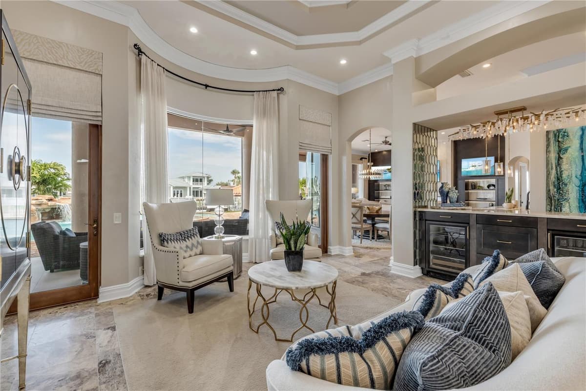 417 QUAY ASSISI — photo 15 of 100