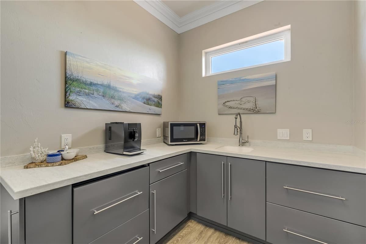 417 QUAY ASSISI — photo 59 of 100