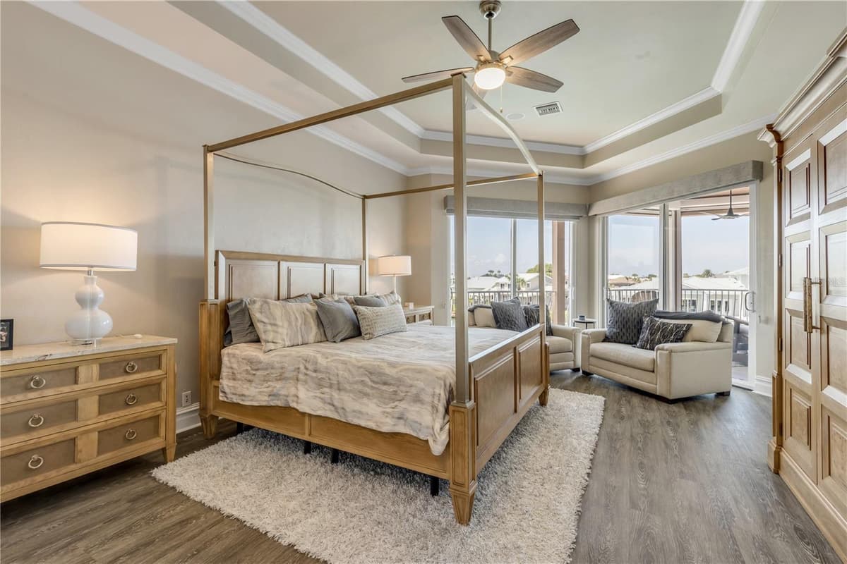 417 QUAY ASSISI — photo 64 of 100