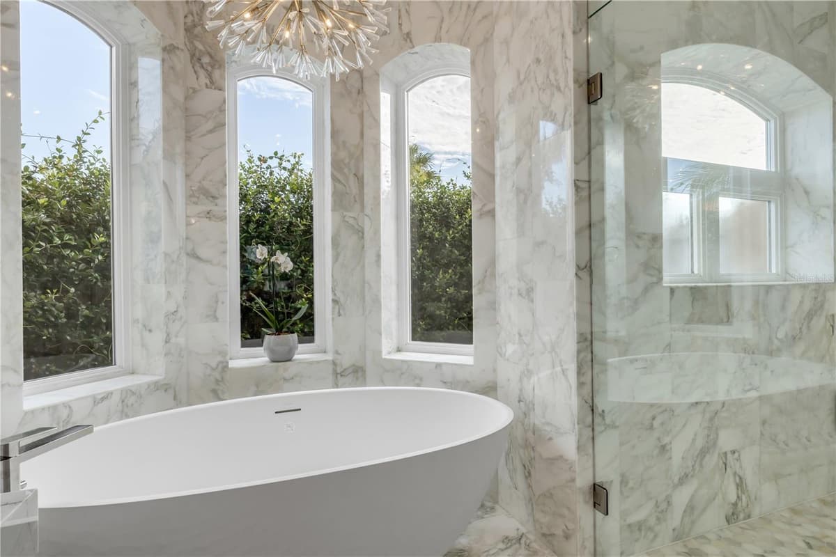 417 QUAY ASSISI — photo 48 of 100