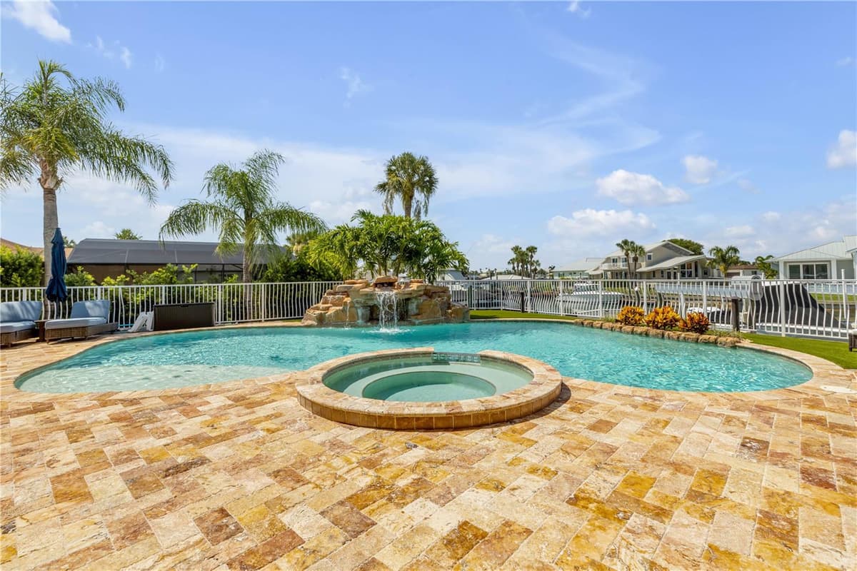 417 QUAY ASSISI — photo 90 of 100
