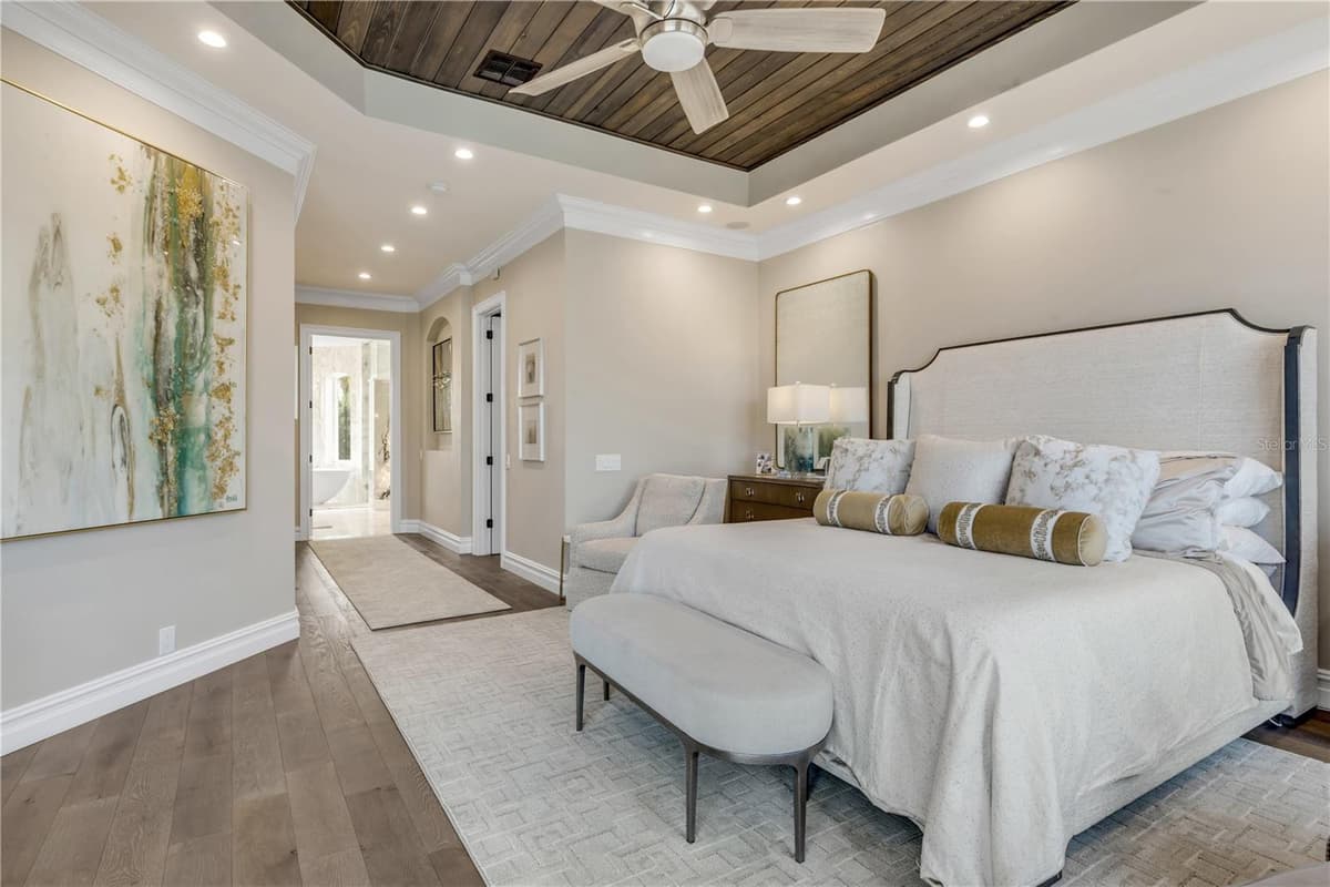 417 QUAY ASSISI — photo 40 of 100