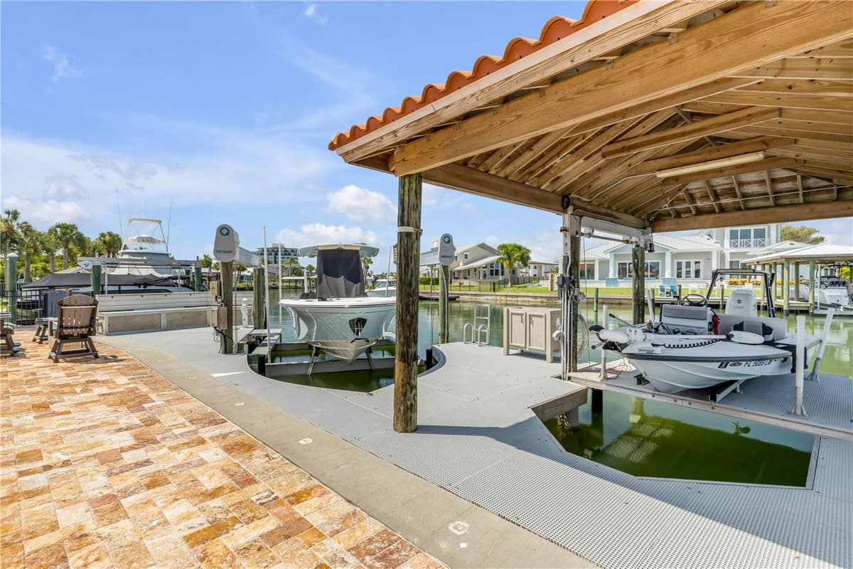 417 QUAY ASSISI — photo 97 of 100